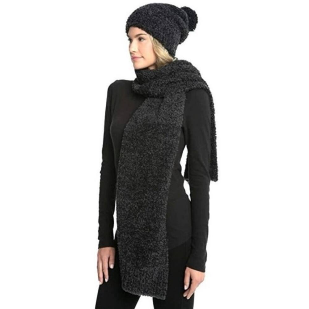 NWT Barefoot Dreams CozyChic Pom Pom Beanie & Scarf Set in Carbon/Black